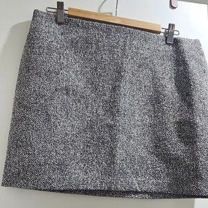 Black and White Wool-Like Pattern